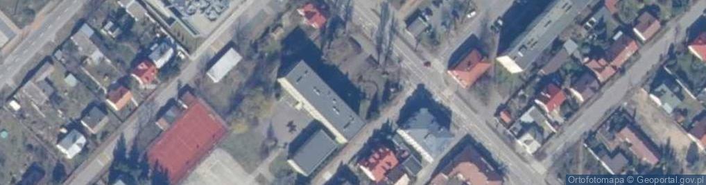 Zdjęcie satelitarne Pomnik Stefana Czarnieckiego