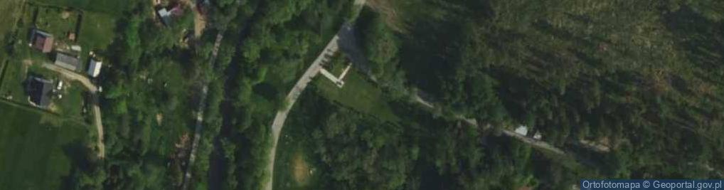Zdjęcie satelitarne Pomnik upamiętniający bohaterską śmierć 3 żołnierzy: Zbigniewa