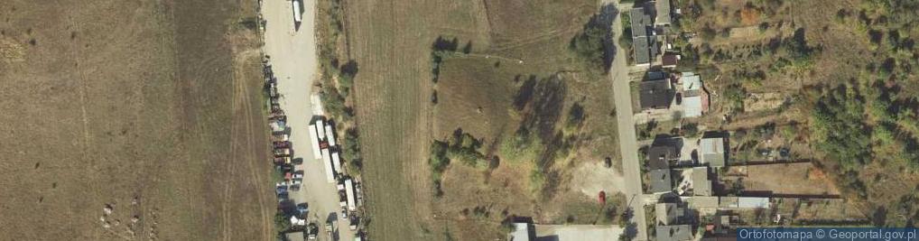 Zdjęcie satelitarne Pomnik upamiętniajacy miejsce cmentarza żydowskiego