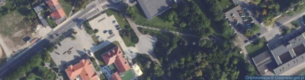 Zdjęcie satelitarne Posąg Marii Konopnickiej