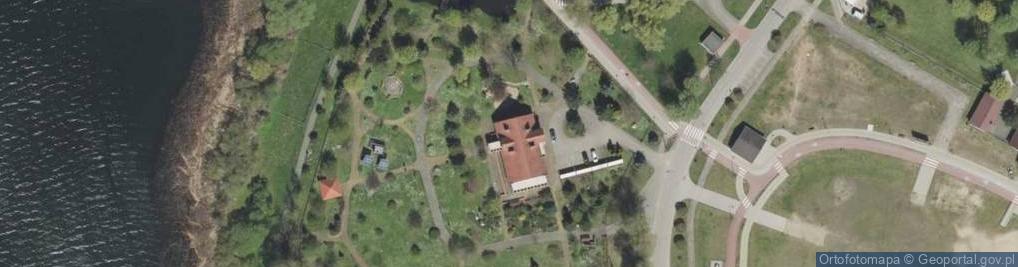 Zdjęcie satelitarne Centrum Edukacji Ekologicznej