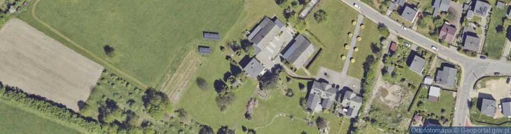 Zdjęcie satelitarne 1/ Clinical Consulting Tadeusz Baron 2/ Bata Apartment & House