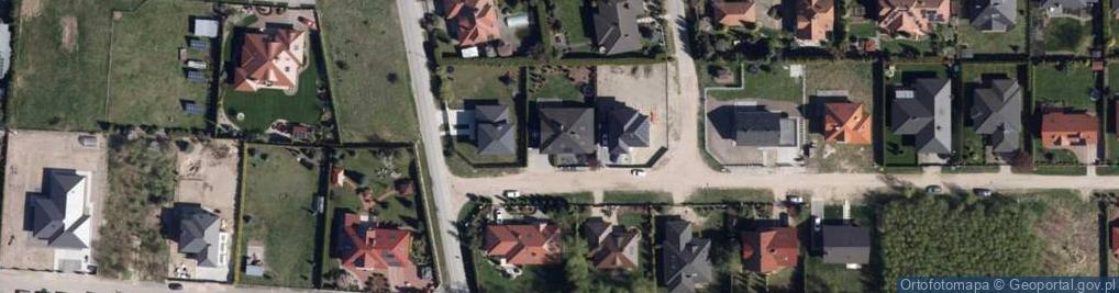 Zdjęcie satelitarne 1.Zan Norbert Raus 2.Akademia Przedszkolaka Norbert Raus