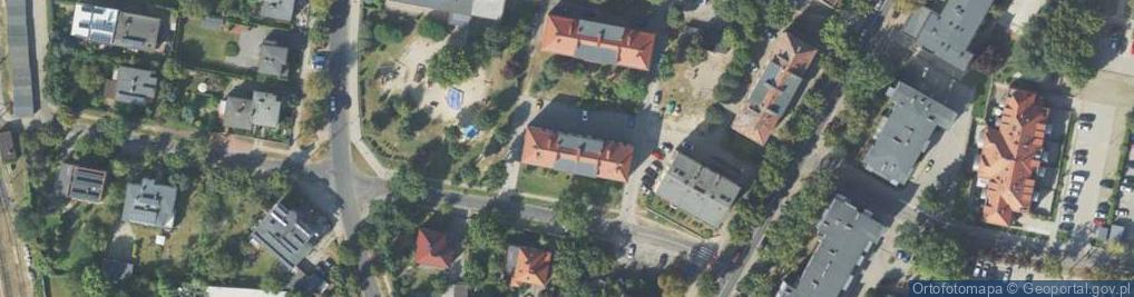 Zdjęcie satelitarne A T i