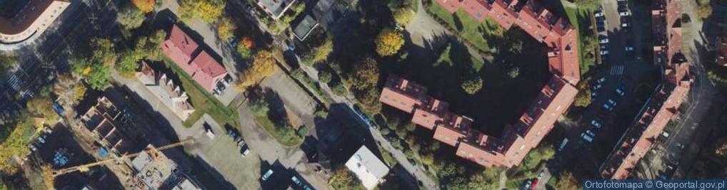 Zdjęcie satelitarne Administracja Mieszkaniowa