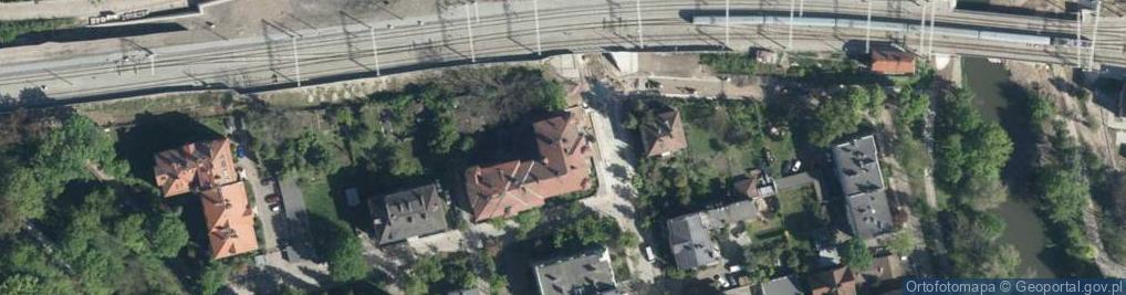Zdjęcie satelitarne Akai -Instytut Urody