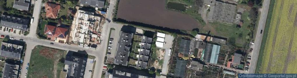 Zdjęcie satelitarne Caroline Karolina Mrowińska