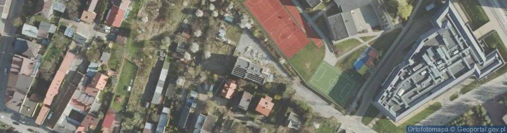 Zdjęcie satelitarne Cech Rzemieślników i Przedsiębiorców w Starachowicach