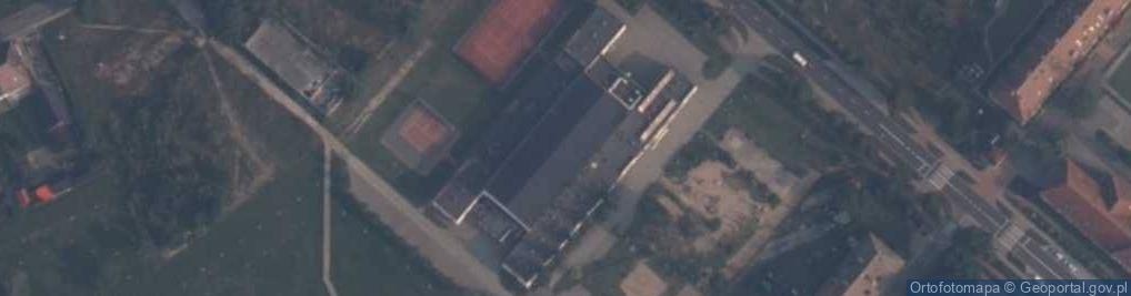 Zdjęcie satelitarne Centrum Kultury i Rekreacji w Bornem Sulinowie