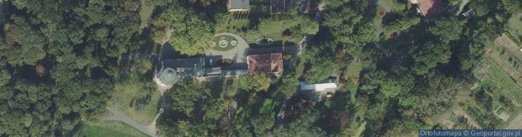 Zdjęcie satelitarne Centrum Kultury w Zarzeczu