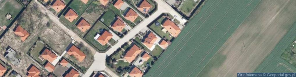 Zdjęcie satelitarne Centrum Ubezpieczeń Komunikacyjnych