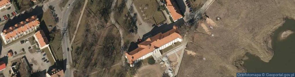 Zdjęcie satelitarne Dolnobrzeski Ośrodek Kultury