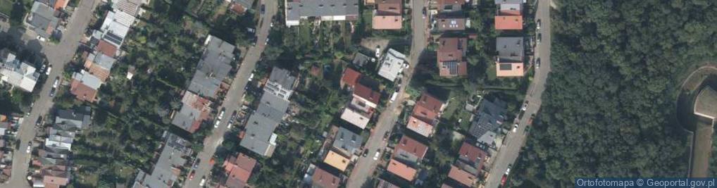 Zdjęcie satelitarne F Ar Dom