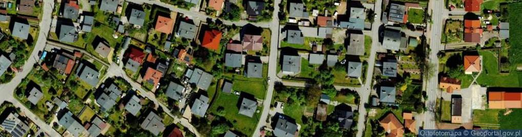 Zdjęcie satelitarne F H U Ikebana