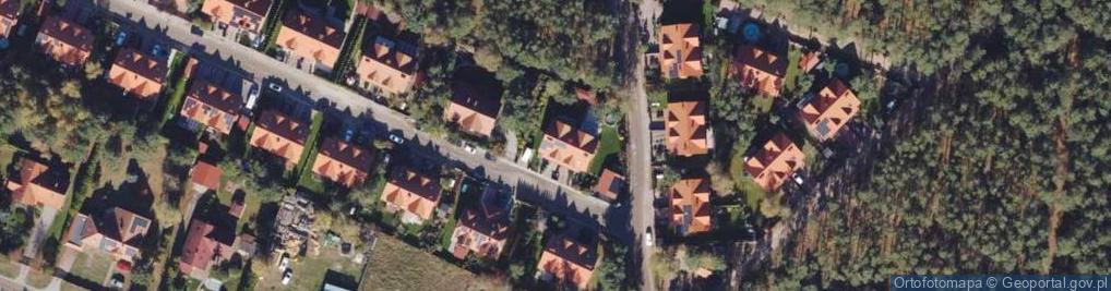 Zdjęcie satelitarne Fabryka Piękna Ewa Olszewska