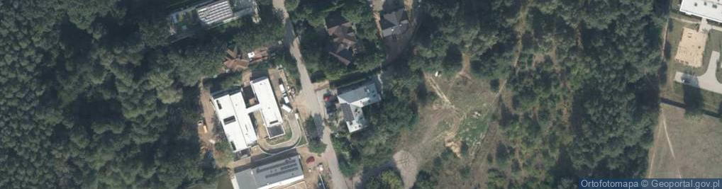 Zdjęcie satelitarne Faster & Faster