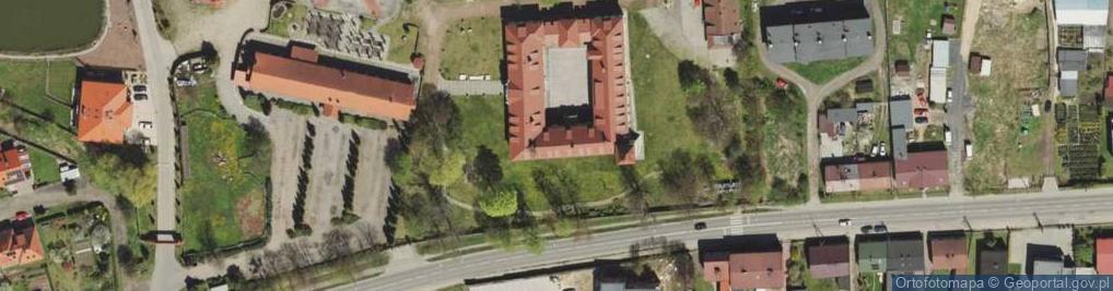 Zdjęcie satelitarne Fundacja Kompleks Zamkowy Tarnowice Stare
