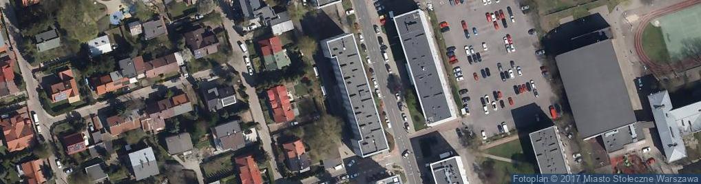 Zdjęcie satelitarne Fundacja Pomocy i Prywatnemu Liceum Kupieckiemu w Warszawie