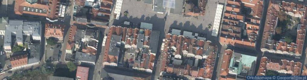 Zdjęcie satelitarne Genessis Boston Club