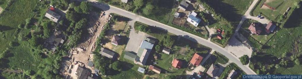 Zdjęcie satelitarne Gminny Dom Kultury w Czarnej