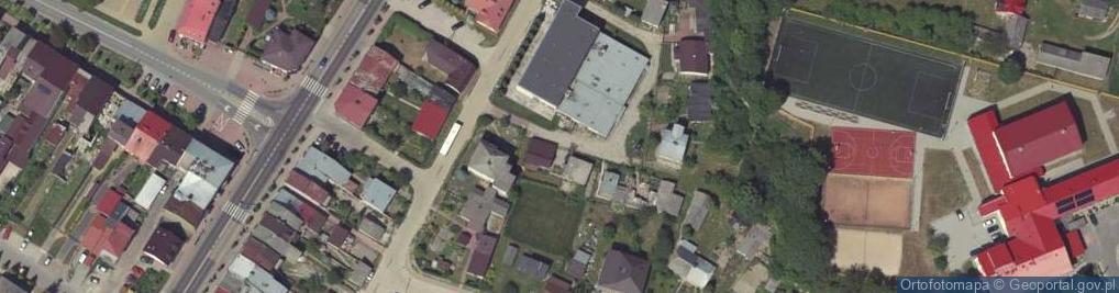 Zdjęcie satelitarne Gminny Klub Sportowy Ruch w Izbicy