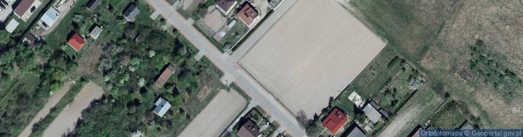 Zdjęcie satelitarne Gminny Ludowy Klub Sportowo Turystyczny Tytan w Wisznicach