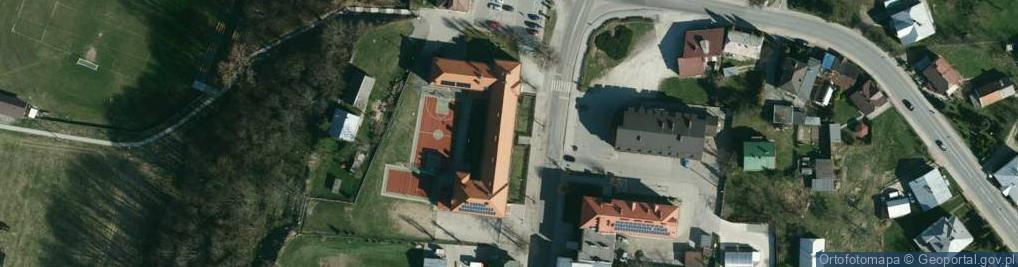 Zdjęcie satelitarne Gminny Ludowy Klub Sportowy Beskid