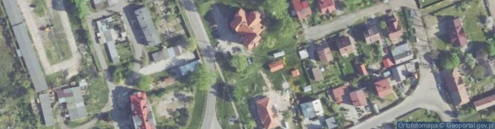 Zdjęcie satelitarne Gminny Ośrodek Kultury i Sportu w Olszance z S w Krzyżowicach