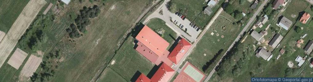 Zdjęcie satelitarne Gminny Ośrodek Kultury Sportu Turystyki i Rekreacji w Jarocinie