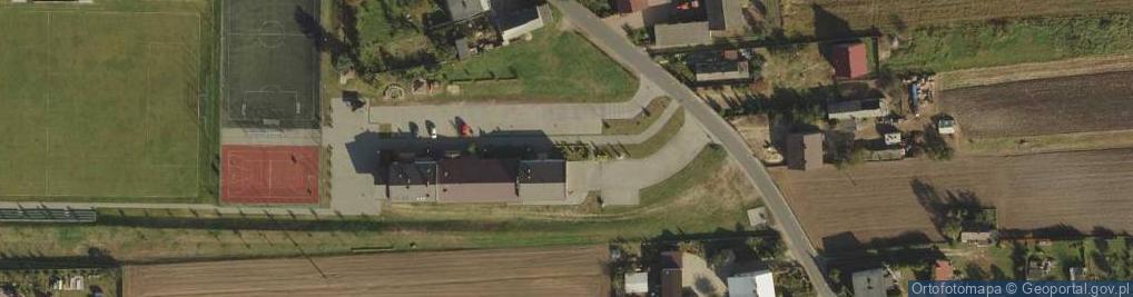 Zdjęcie satelitarne Gminny Ośrodek Kultury w Brzeźnie