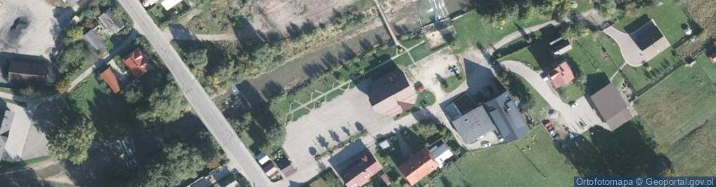 Zdjęcie satelitarne Gminny Ośrodek Kultury w Ujsołach
