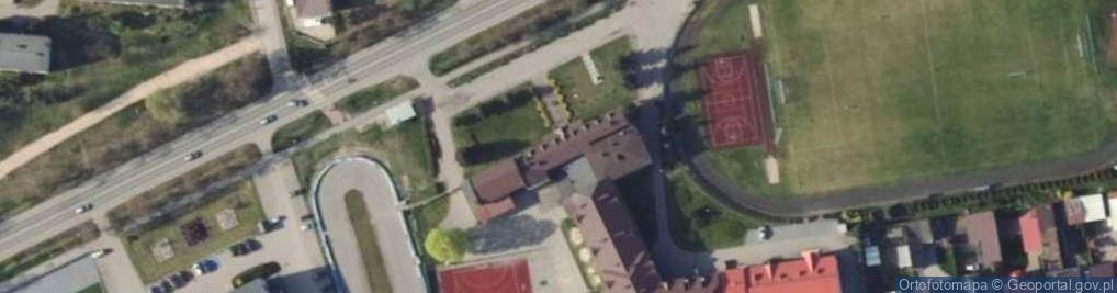 Zdjęcie satelitarne Gminny Zespół Ekonomiczno Administracyjny Szkół w Domaniewicach