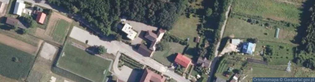 Zdjęcie satelitarne Gminny Zespół Ekonomiczno Administracyjny Szkół w Koniuszy