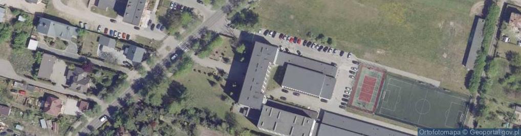 Zdjęcie satelitarne Koło Wychowanków Zespołu Szkół nr 1 w Ostrowi Mazowieckiej