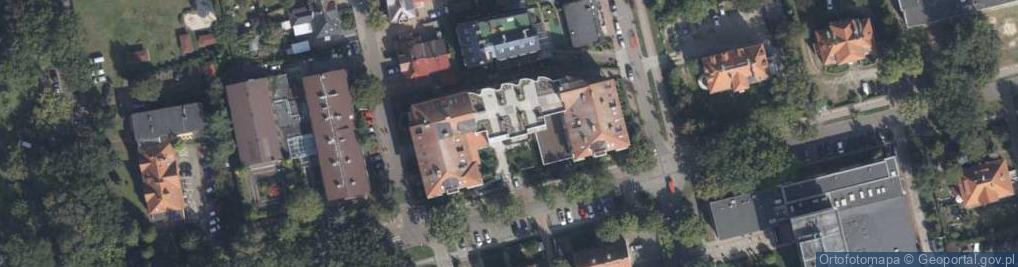 Zdjęcie satelitarne Kompleks Odnowy Biologicznej i Fizjoterapii Kinesis Mariusz Trojanowski Tomasz Kuńcio