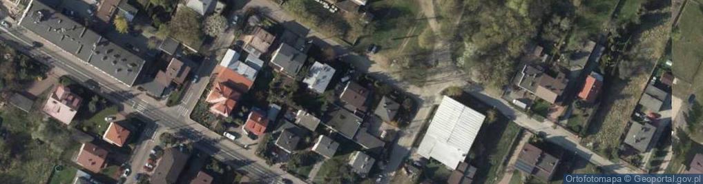 Zdjęcie satelitarne Krzysztof Radzki a/Kristor, b/Staltech