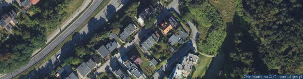 Zdjęcie satelitarne Licencjonowane Zarządzanie i Administrowanie Nieruchomościami Piramida