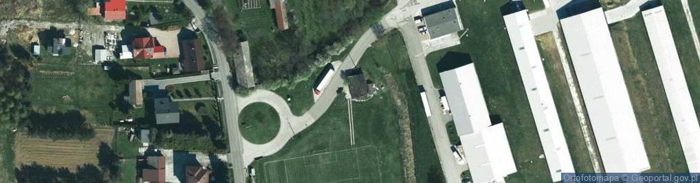 Zdjęcie satelitarne Ludowy Klub Sportowy Iskra Krzęcin