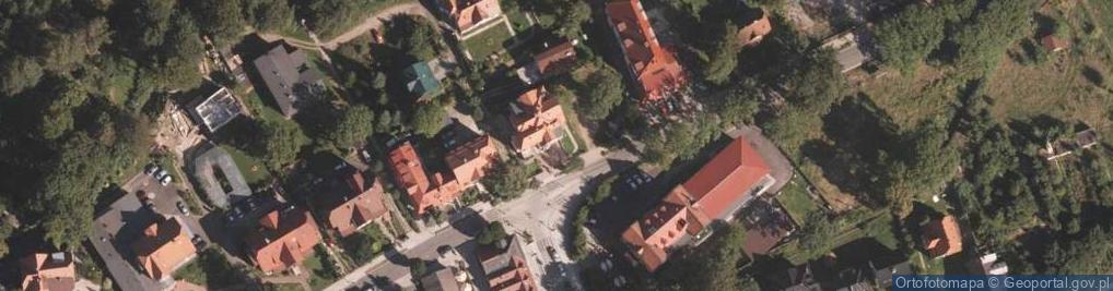 Zdjęcie satelitarne M&M