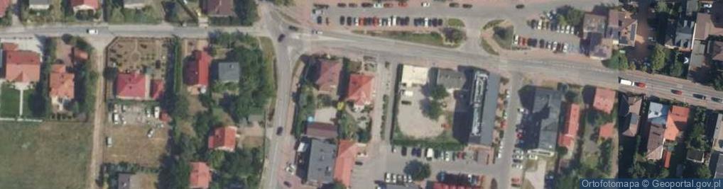 Zdjęcie satelitarne Mama i Tata