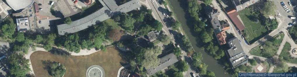 Zdjęcie satelitarne Media Expert Surmacz K Mazur A Lysek T