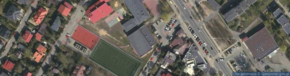 Zdjęcie satelitarne Międzyszkolny Klub Sportowy w Gminie Łomianki