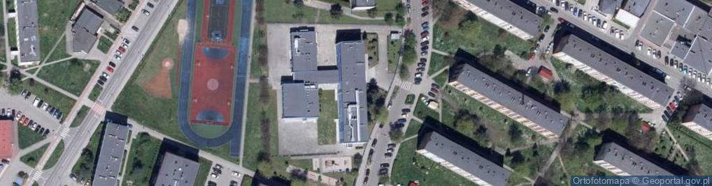Zdjęcie satelitarne Miejska Szkoła Podstawowa nr 6 im.Królowej Jadwigi w Knurowie