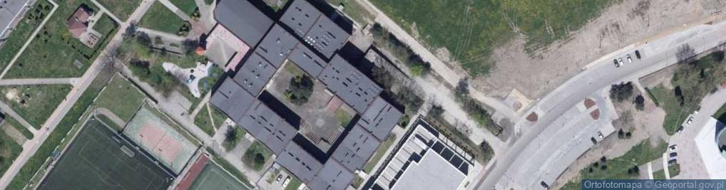 Zdjęcie satelitarne Miejski Zespół Jednostek Oświatowych w Knurowie