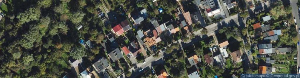 Zdjęcie satelitarne ML Car