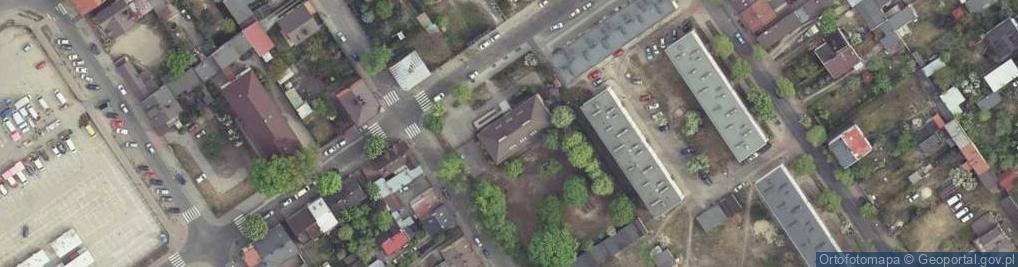 Zdjęcie satelitarne Młodzieżowy Dom Kultury w Żyrardowie
