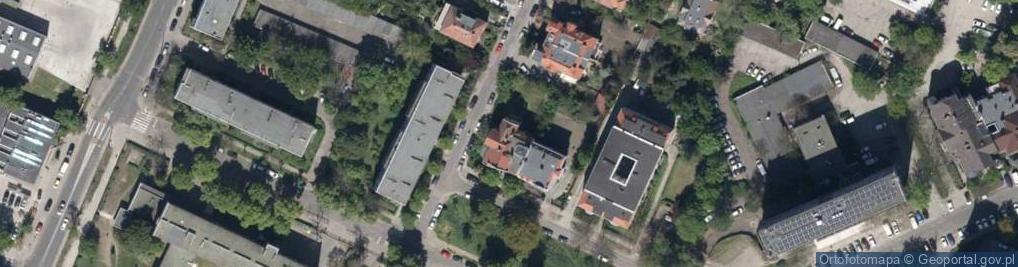 Zdjęcie satelitarne Naprawa okien