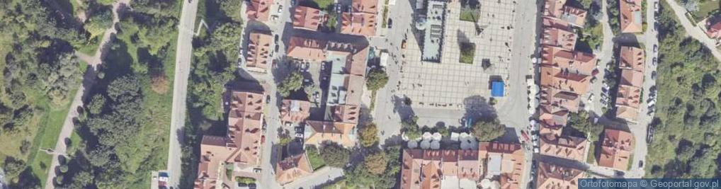 Zdjęcie satelitarne Niepubliczny Zakład Opieki Zdrowotnej Zdrowie w Sandomierzu