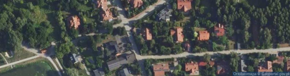 Zdjęcie satelitarne Oskar Derych, Futureforms