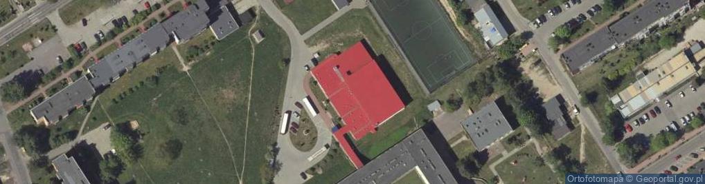 Zdjęcie satelitarne Ośrodek Sportu i Rekreacji w Poniatowej